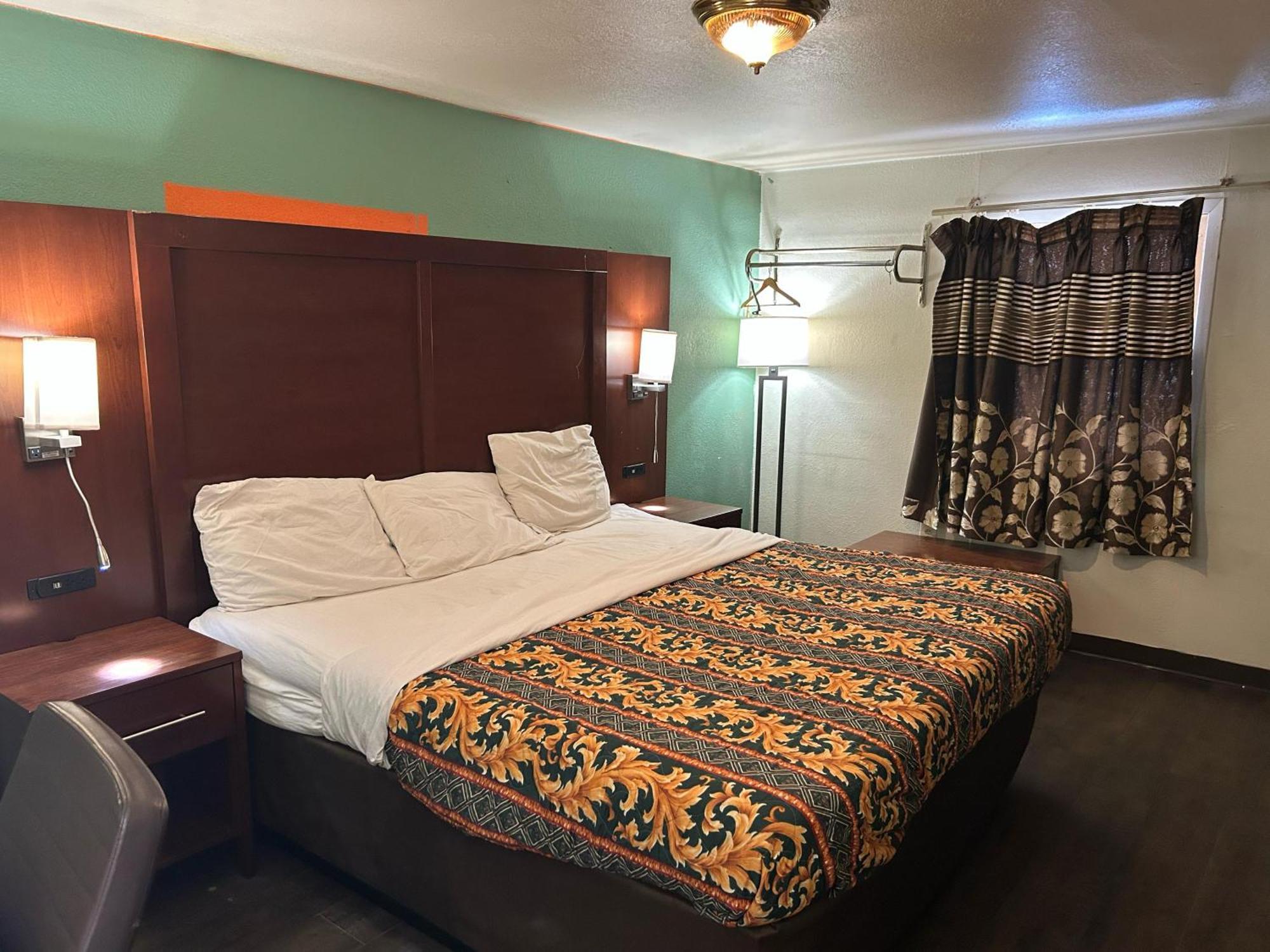 Hillcrest Motel By Oyo Aurora Near Lawrenceburg Dış mekan fotoğraf