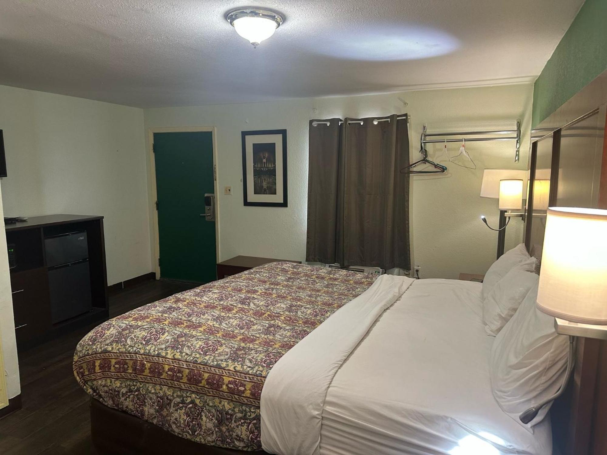 Hillcrest Motel By Oyo Aurora Near Lawrenceburg Dış mekan fotoğraf