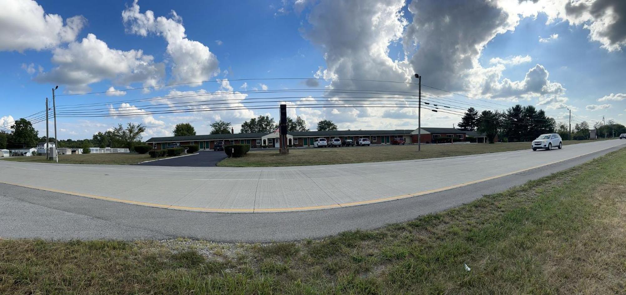 Hillcrest Motel By Oyo Aurora Near Lawrenceburg Dış mekan fotoğraf