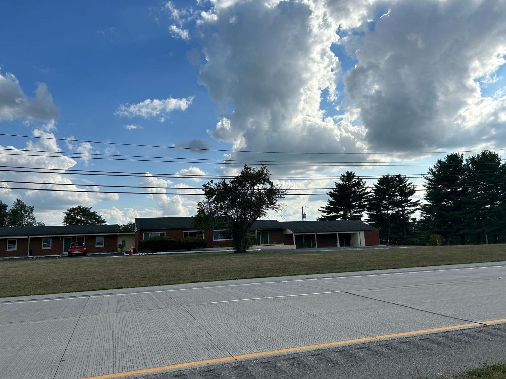 Hillcrest Motel By Oyo Aurora Near Lawrenceburg Dış mekan fotoğraf